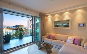 Premier Lux Apartment